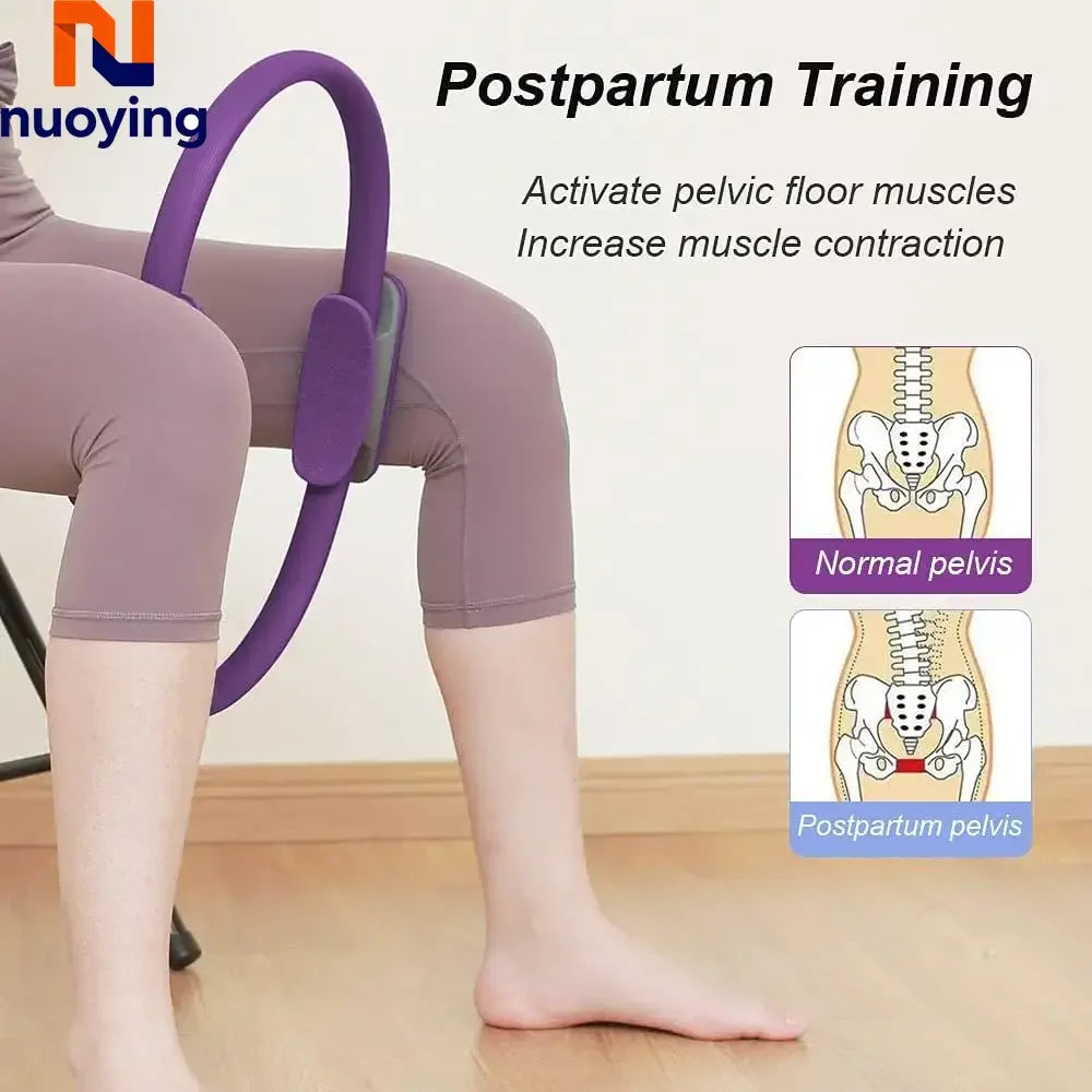 Anneau de Pilates Lyvae utilisé entre les cuisses